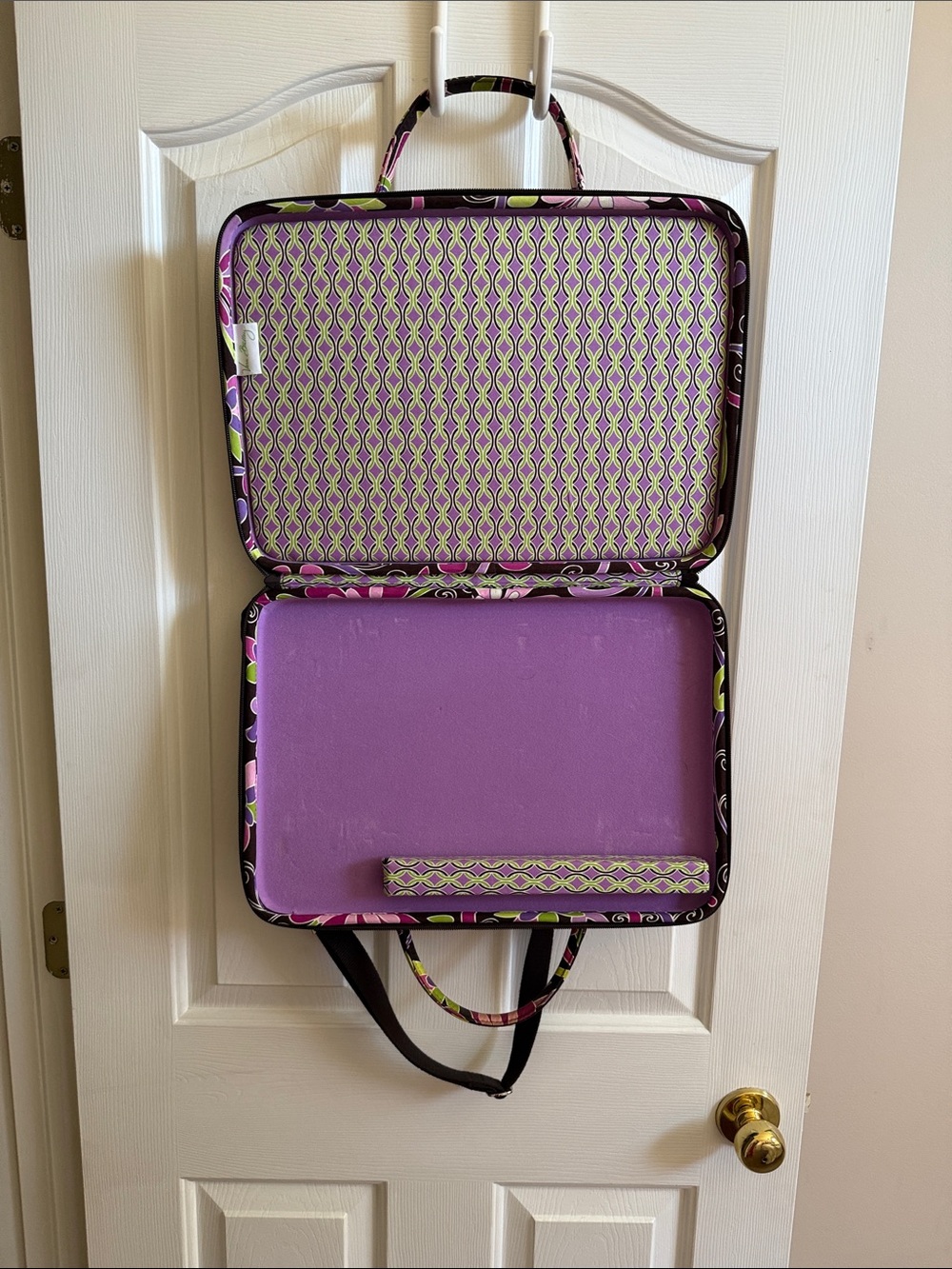 🌸 Vera Bradley: Pink Purple Floral Quilted Laptop Bag - Picture 3 of 7